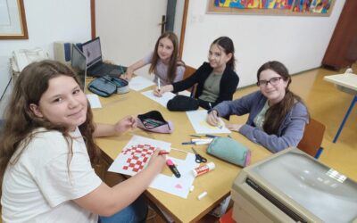 eTwinning projekt : Postcard Journey – Exploring Our World!